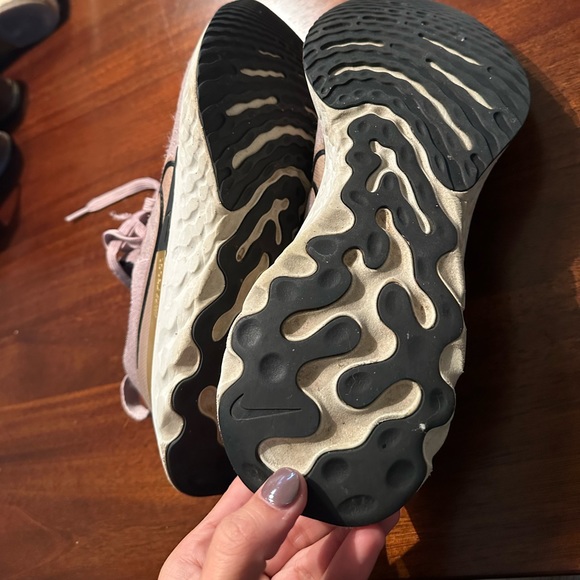 Nike React Infinity Run Flyknit Women's Running Shoe - size 8 - Picture 2 of 6